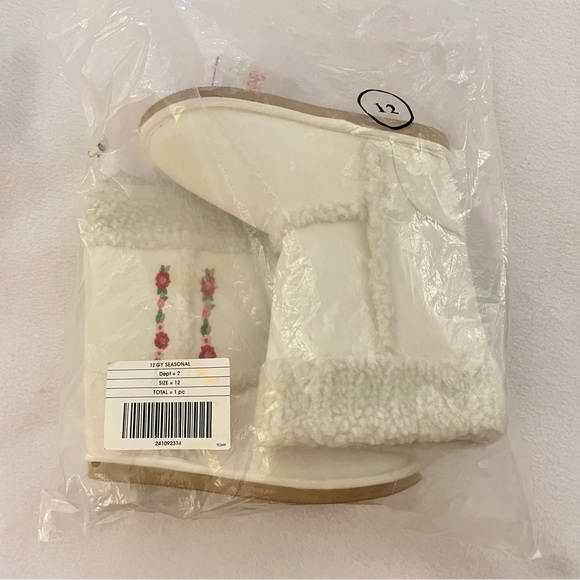 Gymboree Cozy Owl Boots - Picture 8 of 8